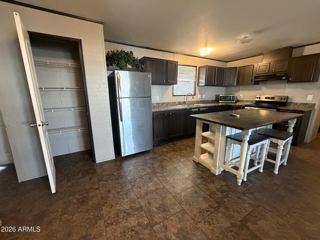 Photo of 7810 W Peoria Avenue #21, Peoria, AZ 85345 (MLS # 7083590)