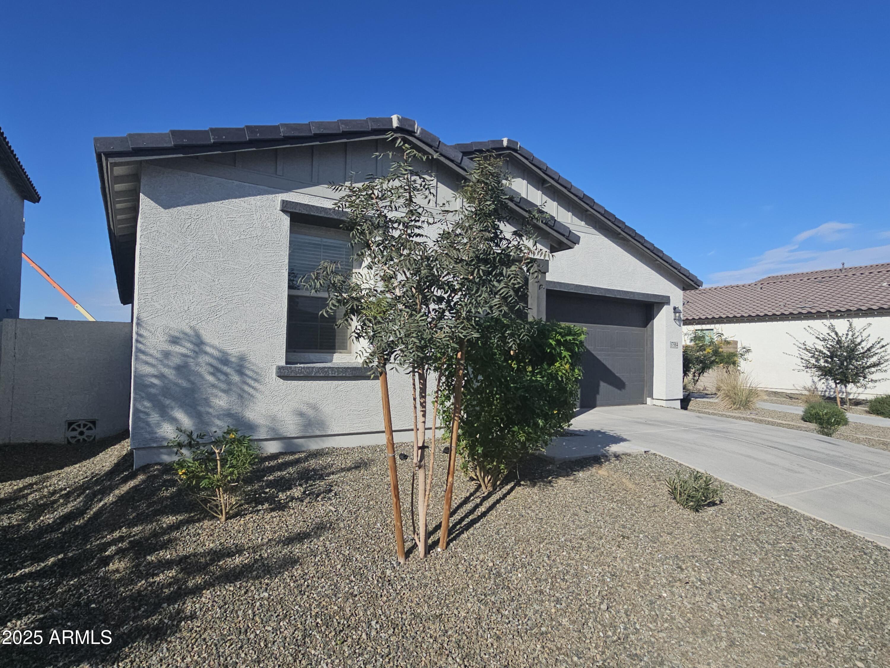 37584 N SINGLETREE Drive