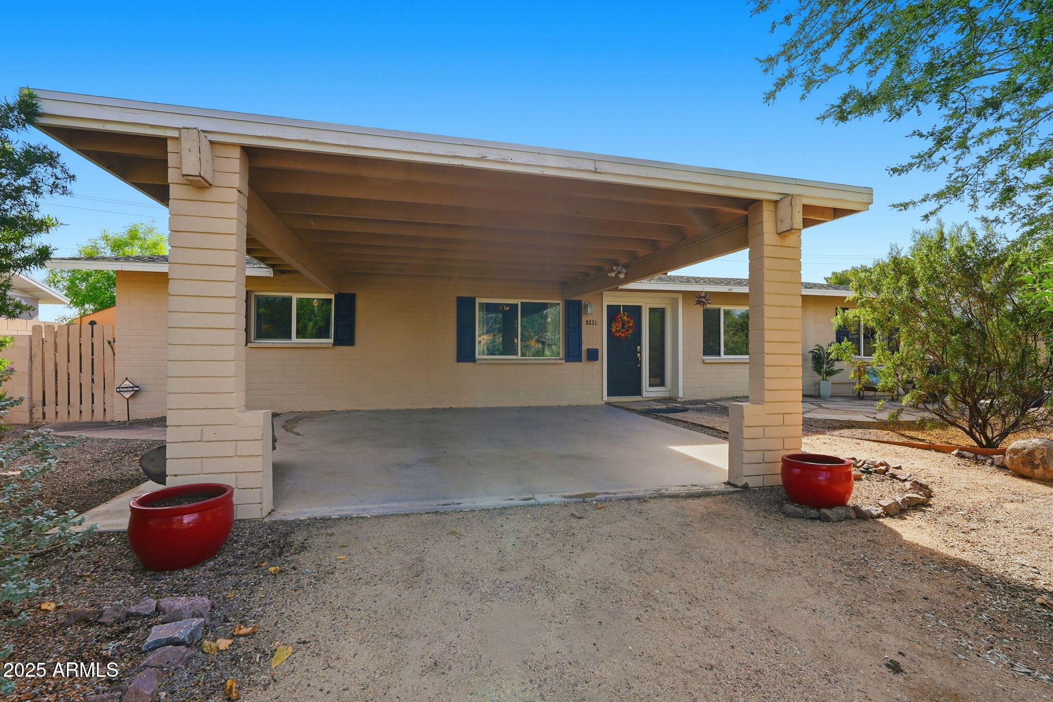 8231 E JACKRABBIT Road