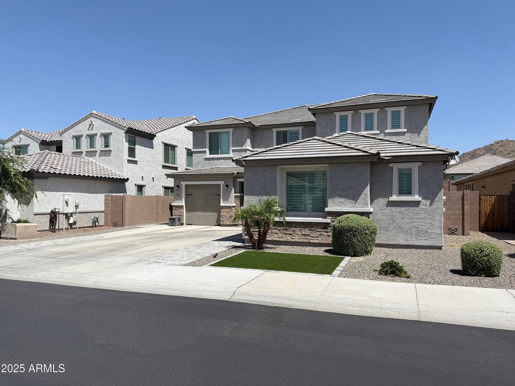 Photo of 6980 W Redbird Road, Peoria, AZ 85383 (MLS # 6928741)