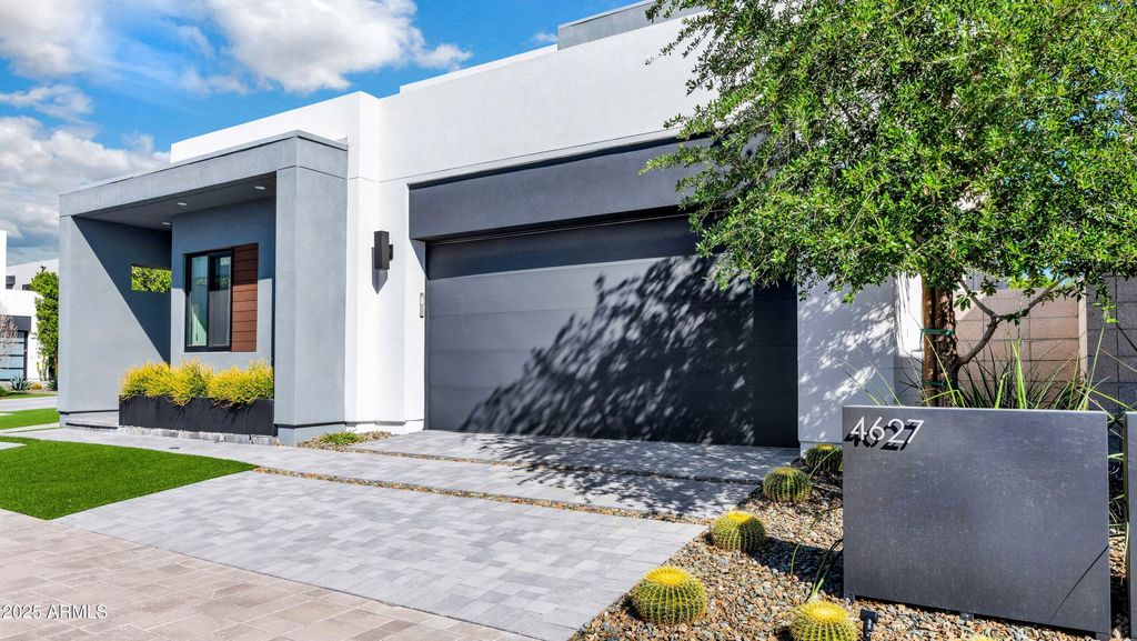 Photo of 4627 N 61st Place, Scottsdale, AZ 85251 (MLS # 6950420)