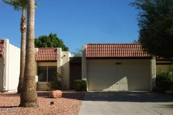2526 E VILLA MARIA DR, PHOENIX, AZ 85032 - Image 58d4b2ff371c8a75e7949a876549b256/1105834571