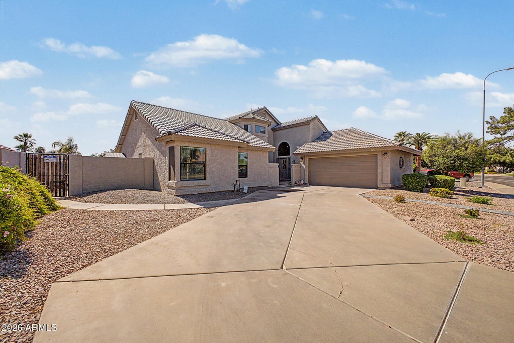 Photo of 125 S Lakeview Boulevard, Chandler, AZ 85225 (MLS # 7094801)