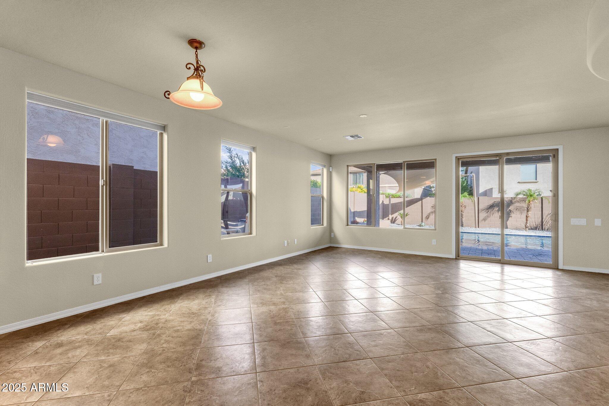 5223 W BENT TREE Drive