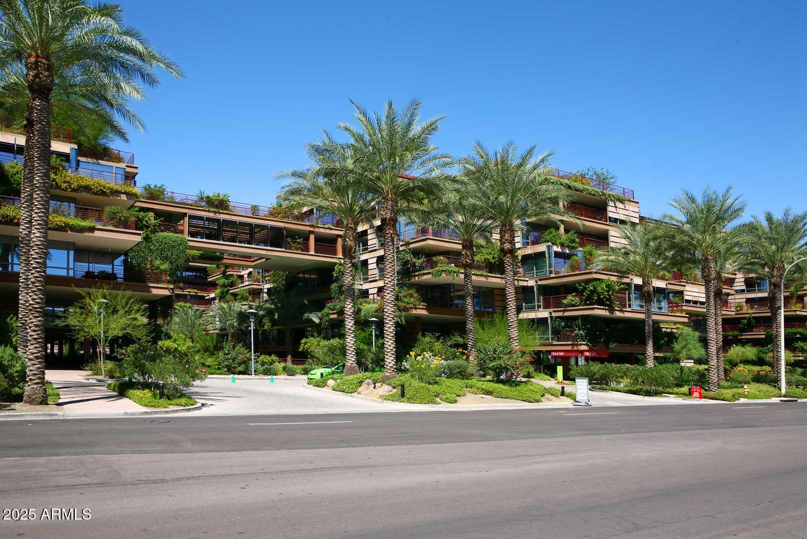 7121 E RANCHO VISTA Drive 1008