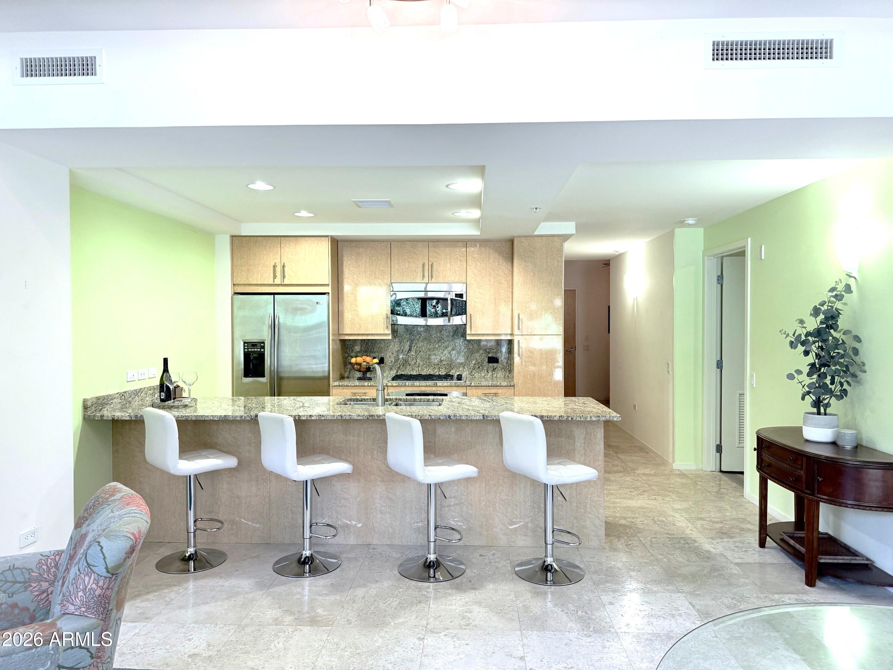 7121 E RANCHO VISTA Drive 1008