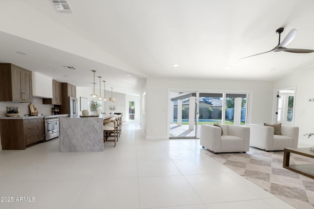 Photo of 15033 N 60th Street, Scottsdale, AZ 85254 (MLS # 6952357)