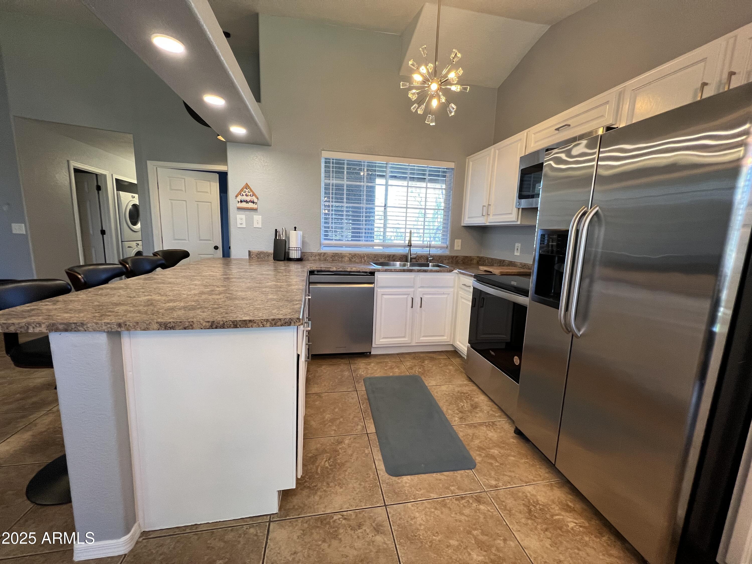 255 S KYRENE Road 231