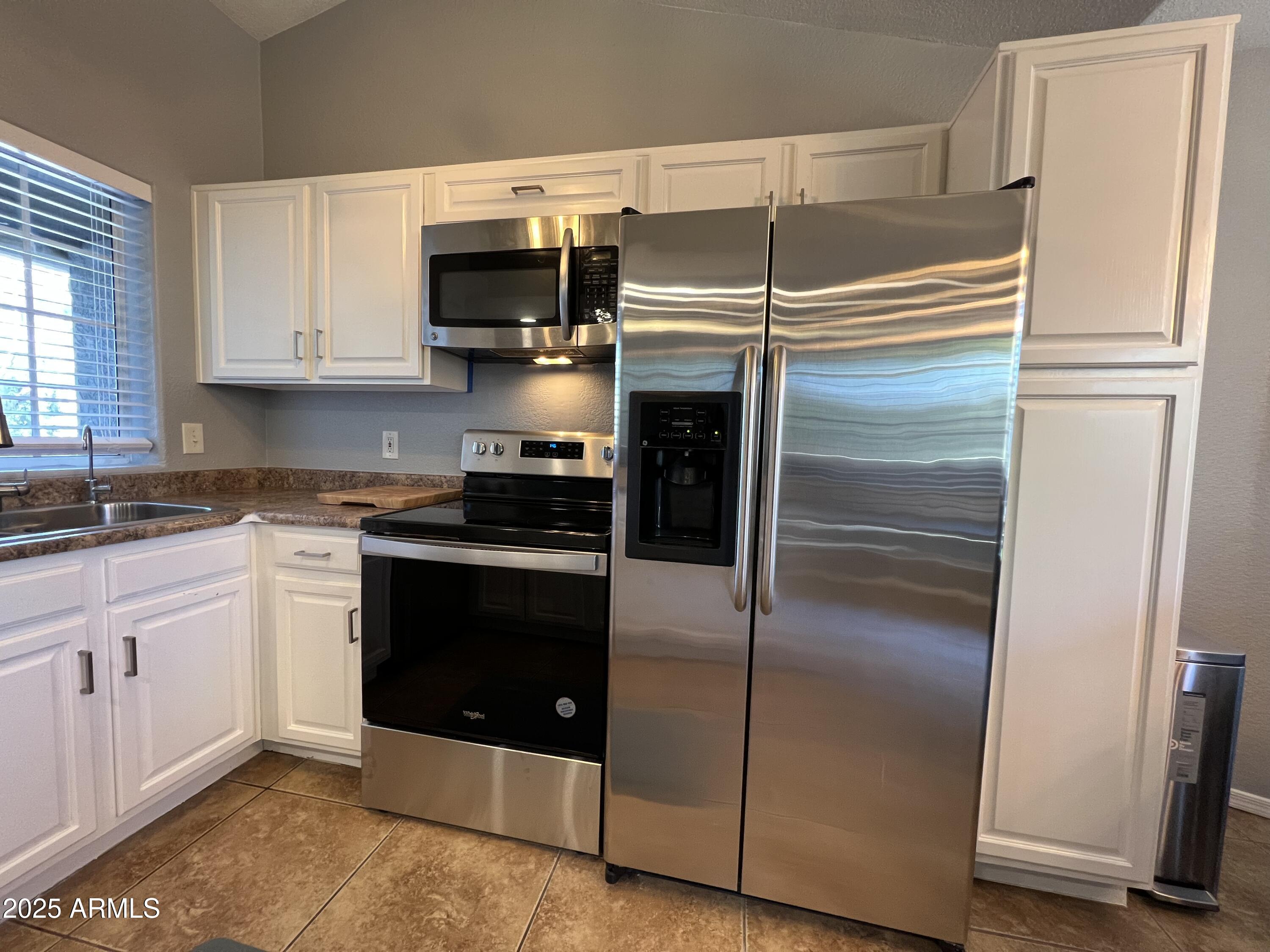 255 S KYRENE Road 231