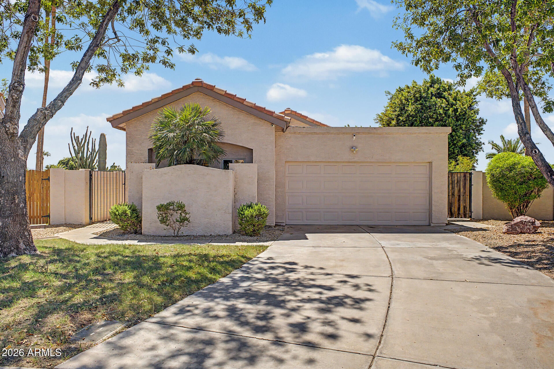 11049 W Crimson Lane