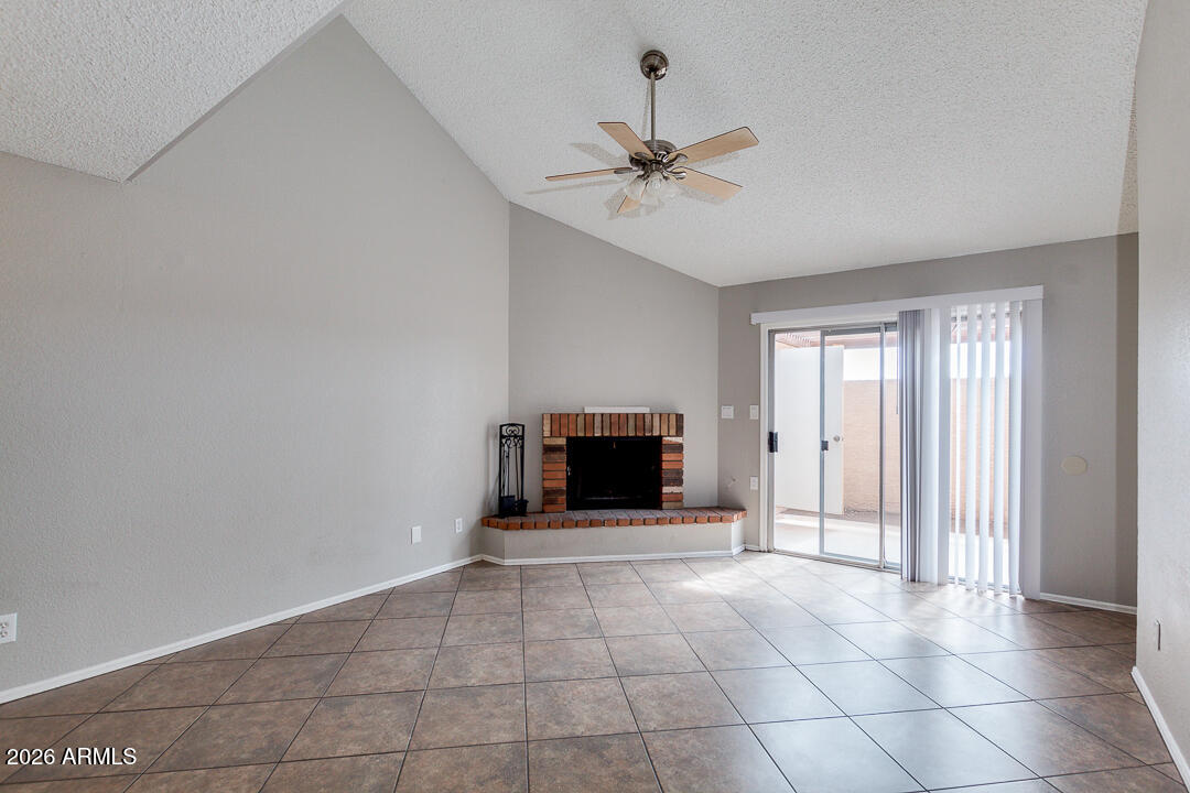 2145 E CENTER Lane 2