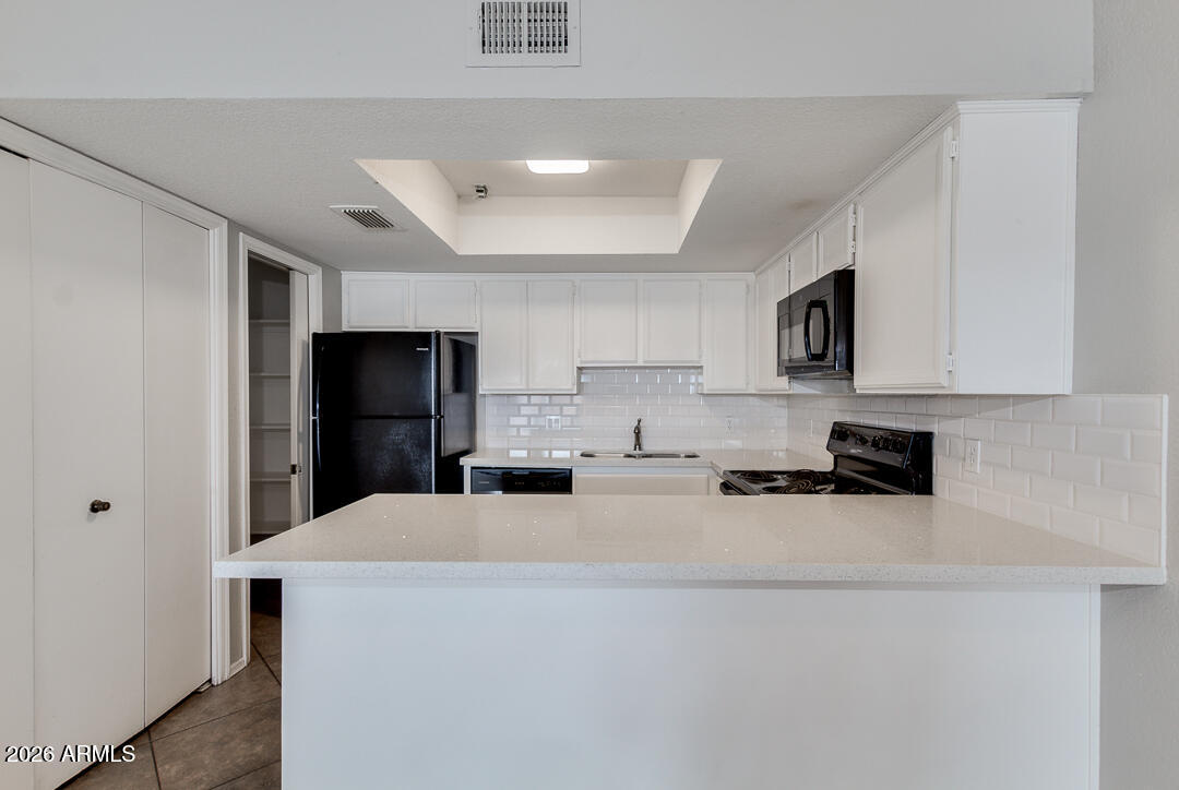 2145 E CENTER Lane 2