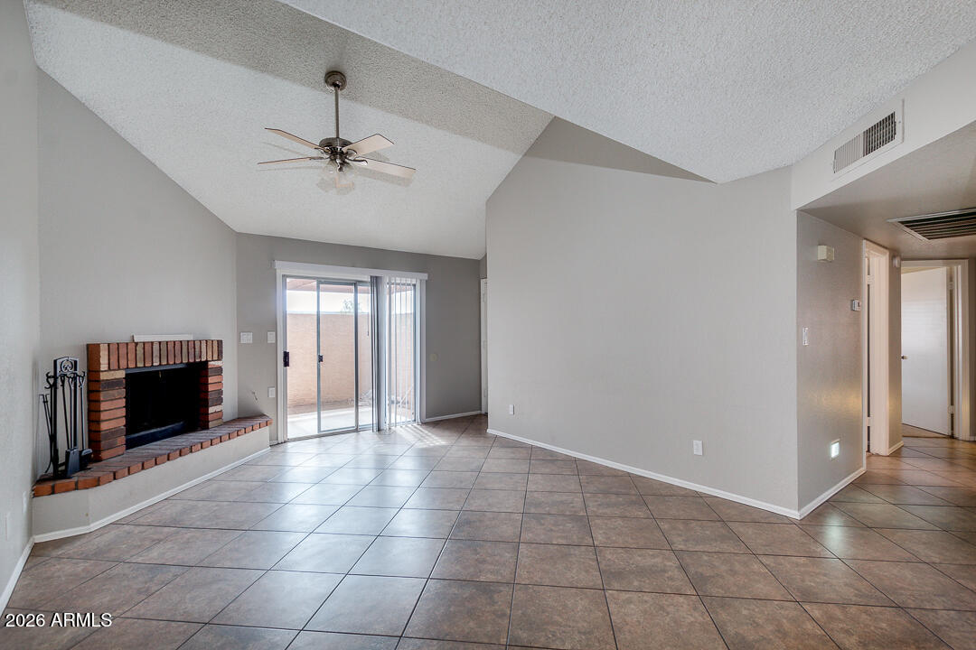 2145 E CENTER Lane 2