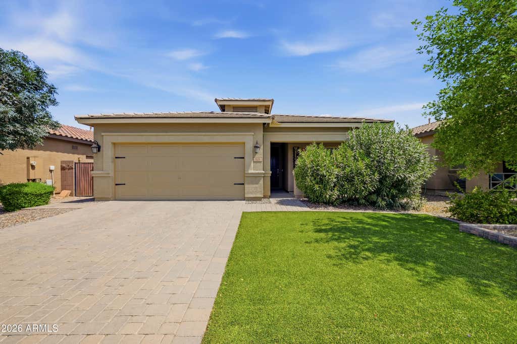 Photo of 828 W Leadwood Avenue, Queen Creek, AZ 85140 (MLS # 7050351)