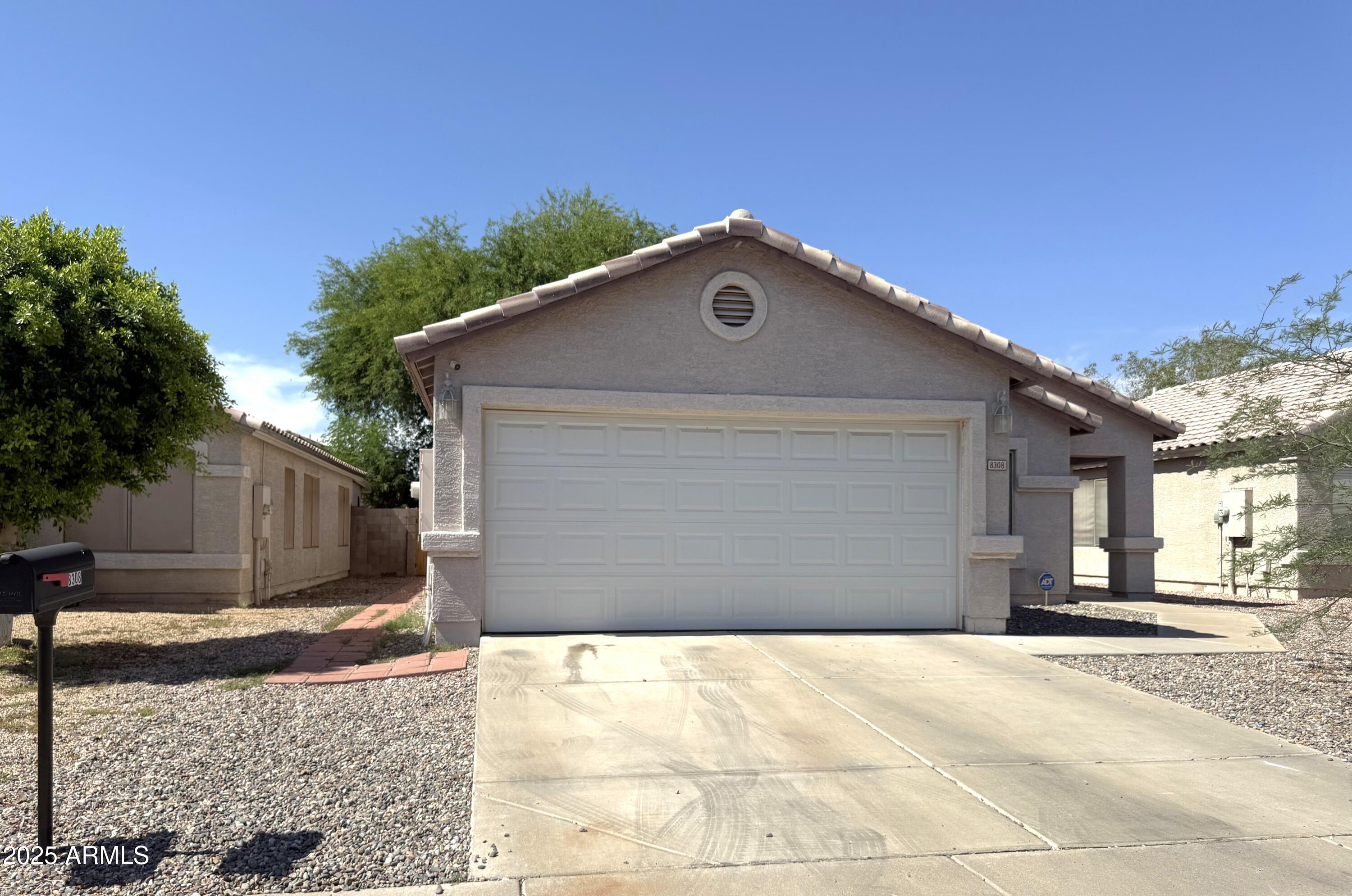 8308 W BAXTER Drive