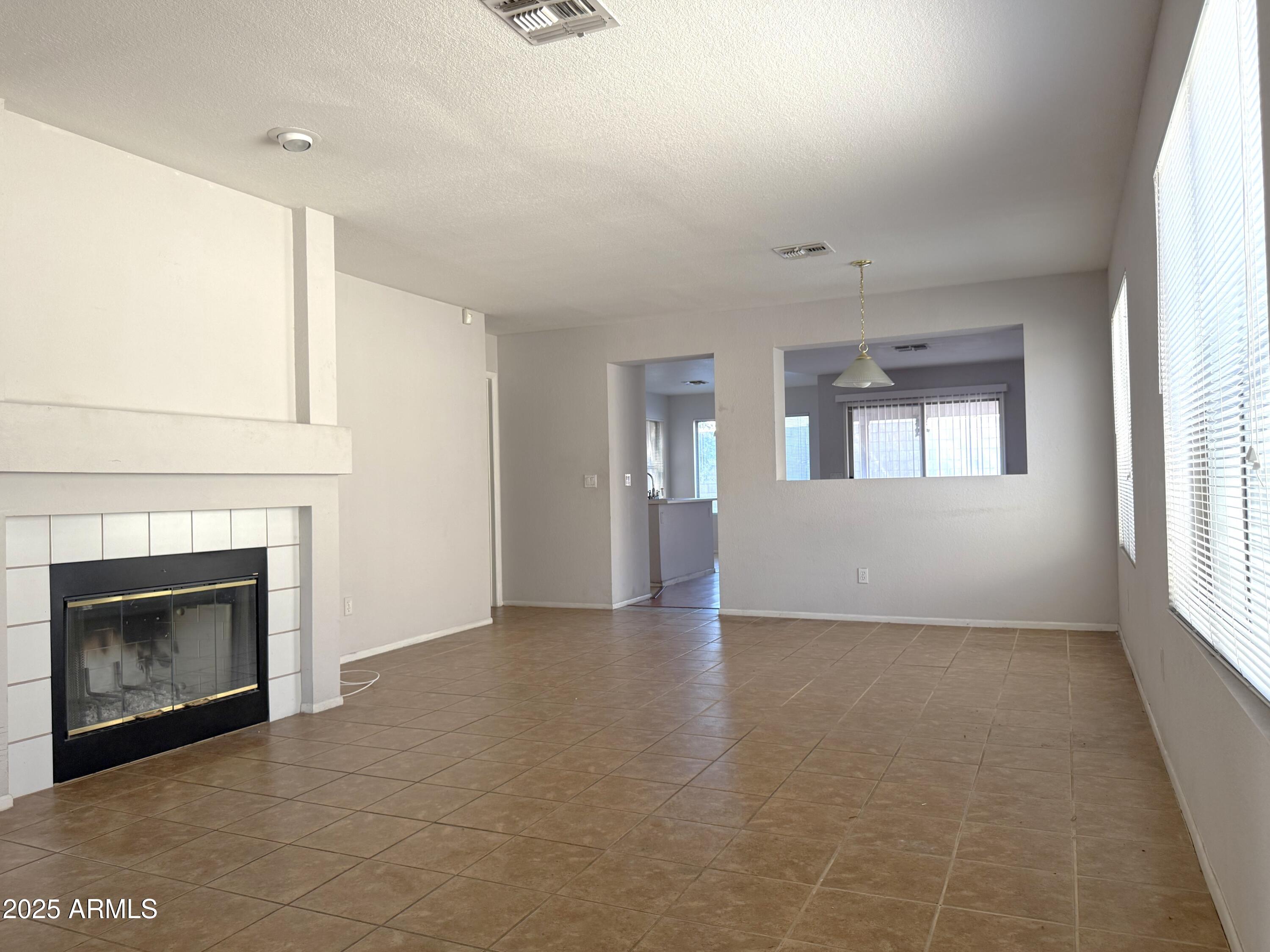 8308 W BAXTER Drive