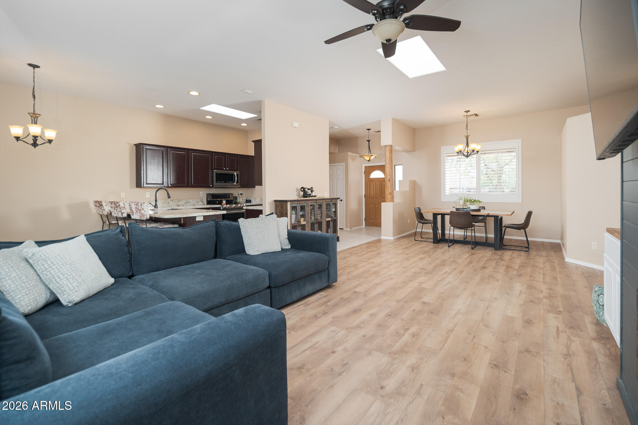 22016 W BEACON Lane