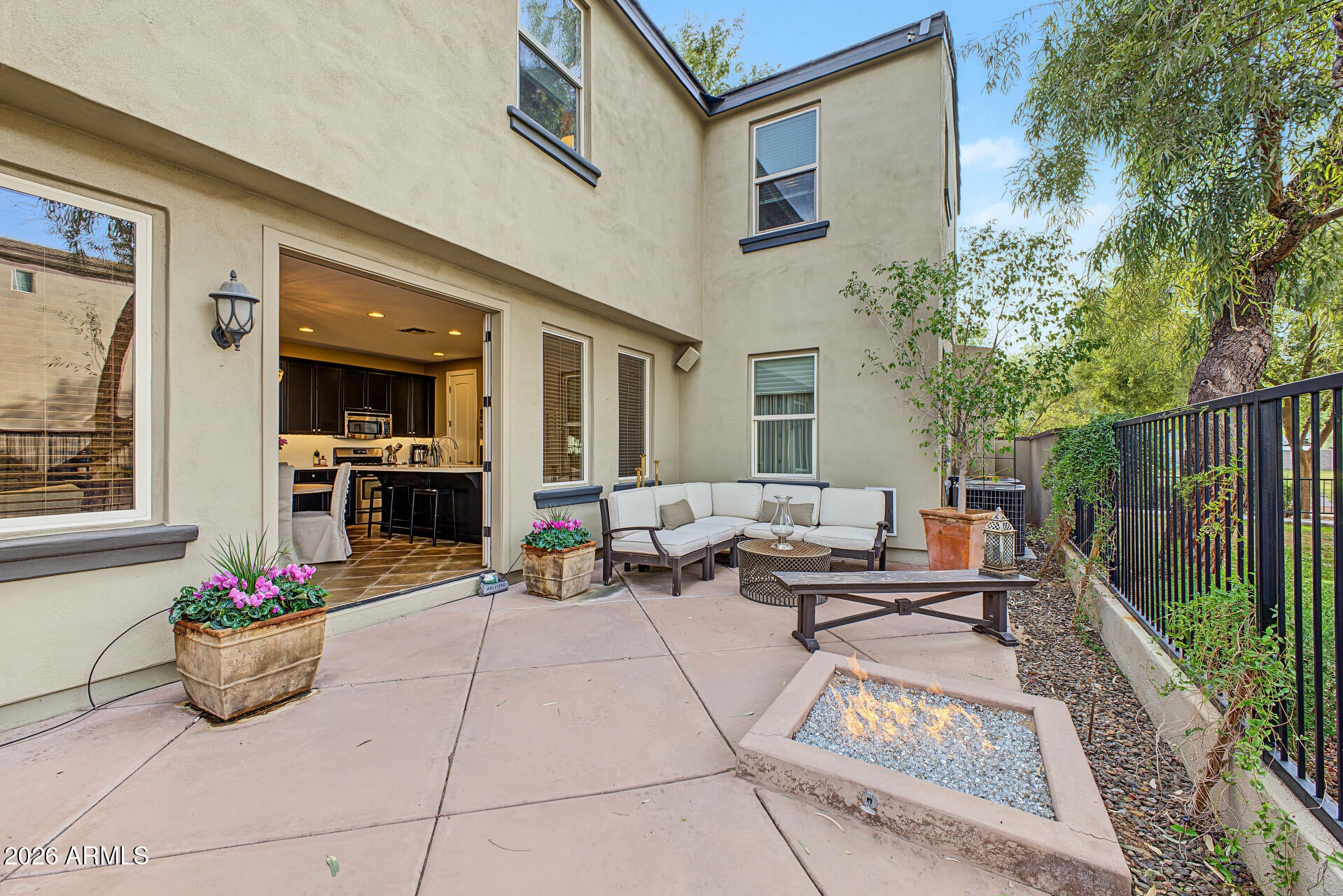 2933 N 48TH Street