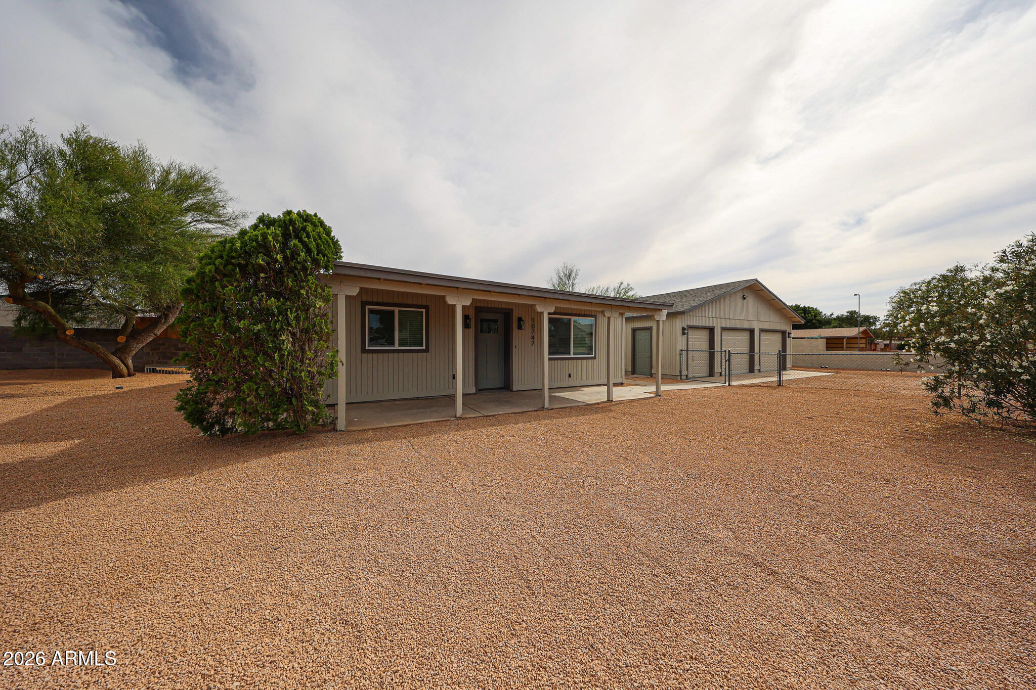 10747 E BOULDER Drive