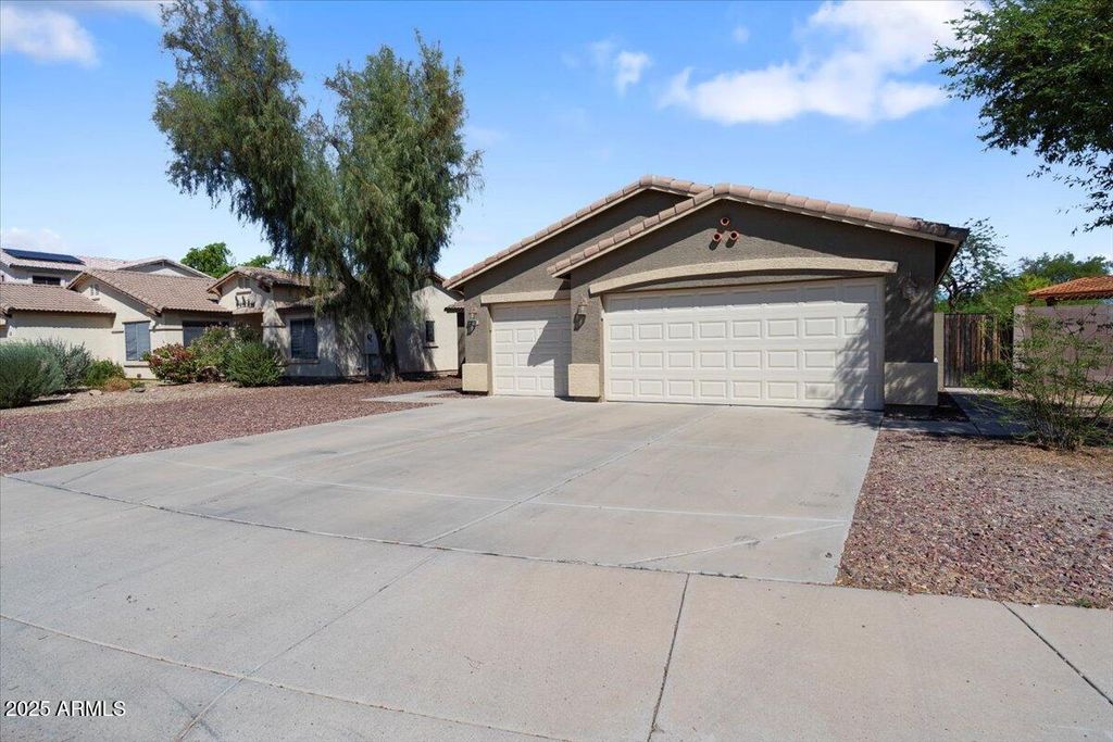 Photo of 15812 W Cocopah Street, Goodyear, AZ 85338 (MLS # 6921028)