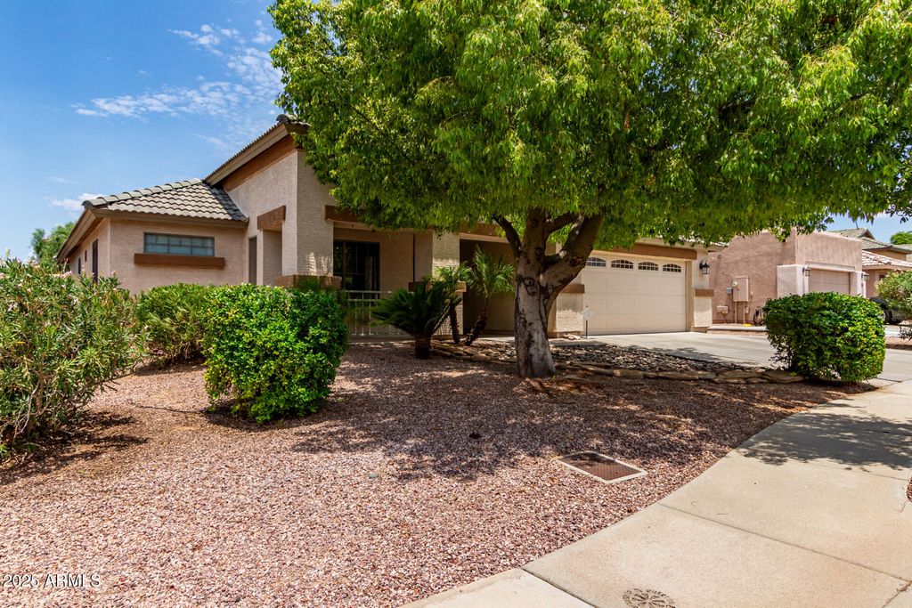 Photo of 10822 W Encanto Boulevard, Avondale, AZ 85392 (MLS # 6891181)