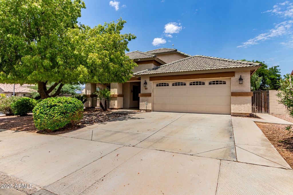 Photo of 10822 W Encanto Boulevard, Avondale, AZ 85392 (MLS # 6891181)