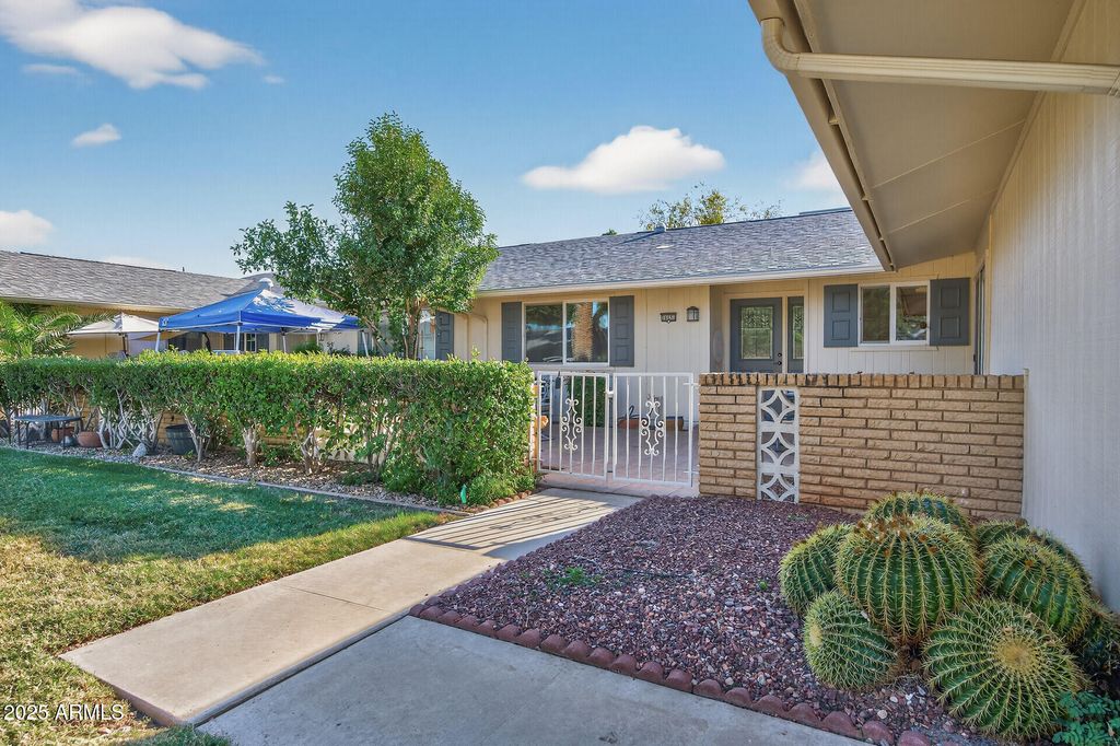 Photo of 10331 W Prairie Hills Circle W, Sun City, AZ 85351 (MLS # 6957224)