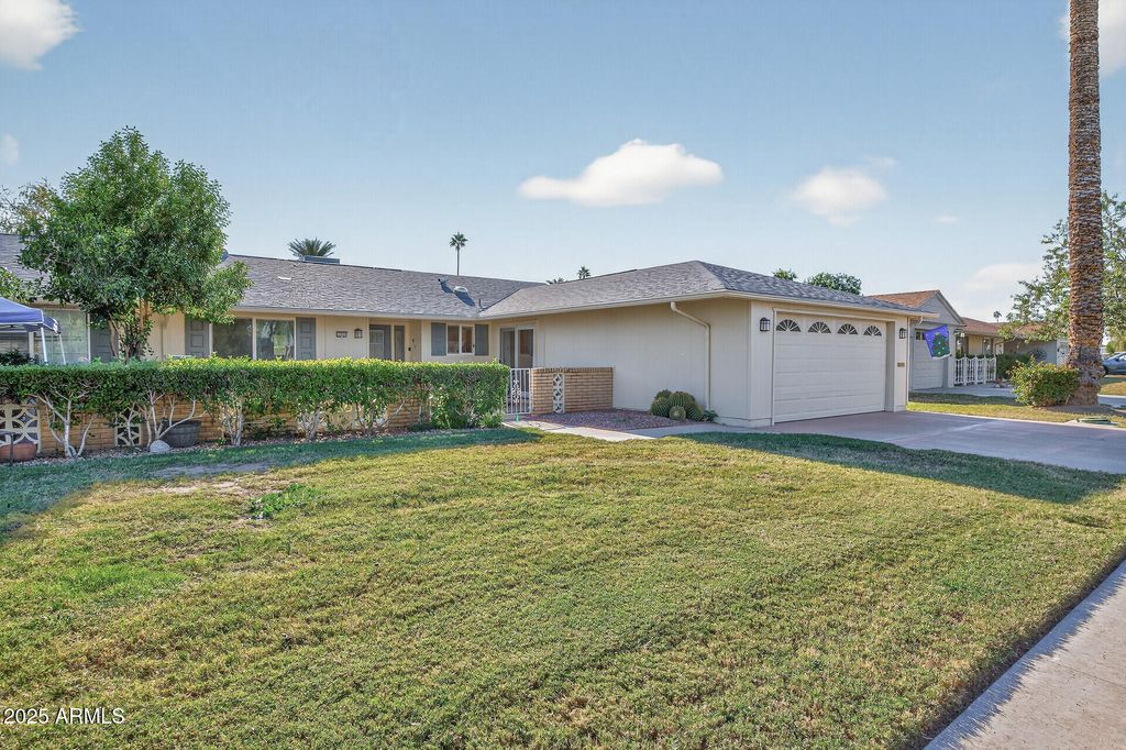 Photo of 10331 W Prairie Hills Circle W, Sun City, AZ 85351 (MLS # 6957224)