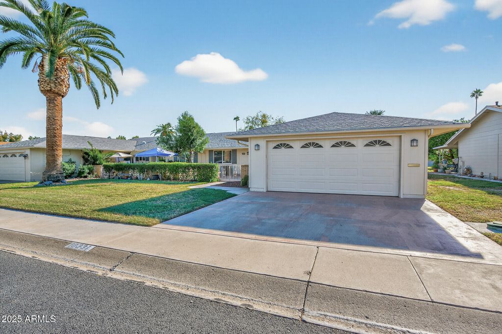 Photo of 10331 W Prairie Hills Circle W, Sun City, AZ 85351 (MLS # 6957224)