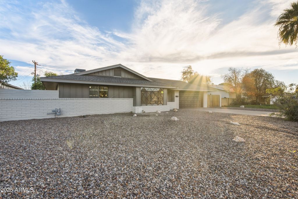 Photo of 645 N Delmar, Mesa, AZ 85203 (MLS # 6951523)