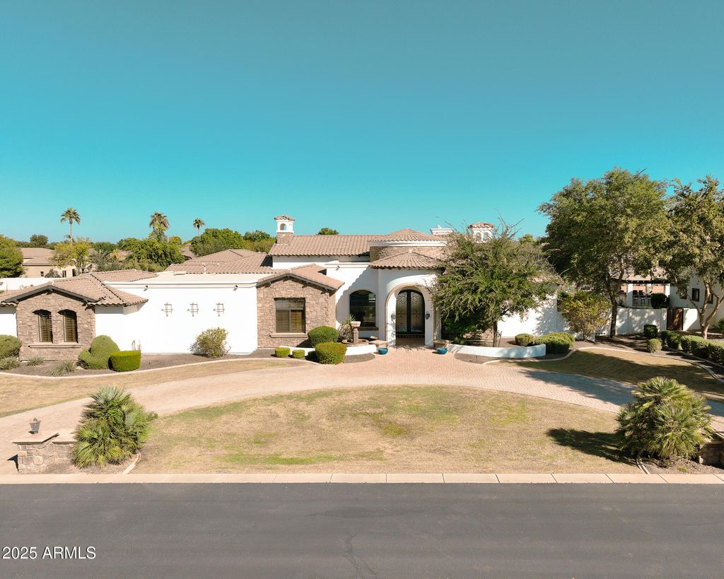Photo of 2032 E Sanoque Boulevard, Gilbert, AZ 85298 (MLS # 6937730)