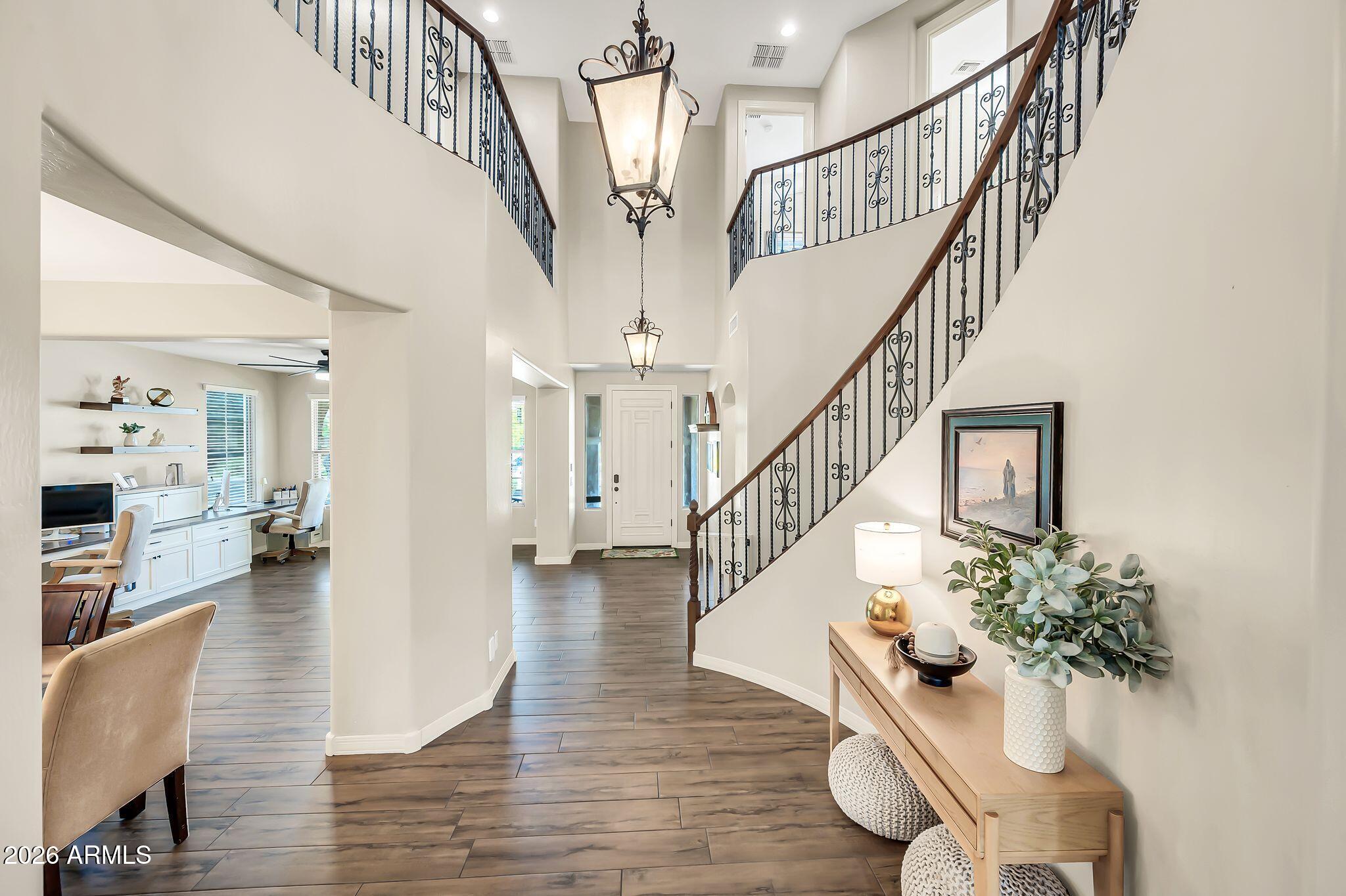 Properties 2 20339 E VIA DE COLINA --
