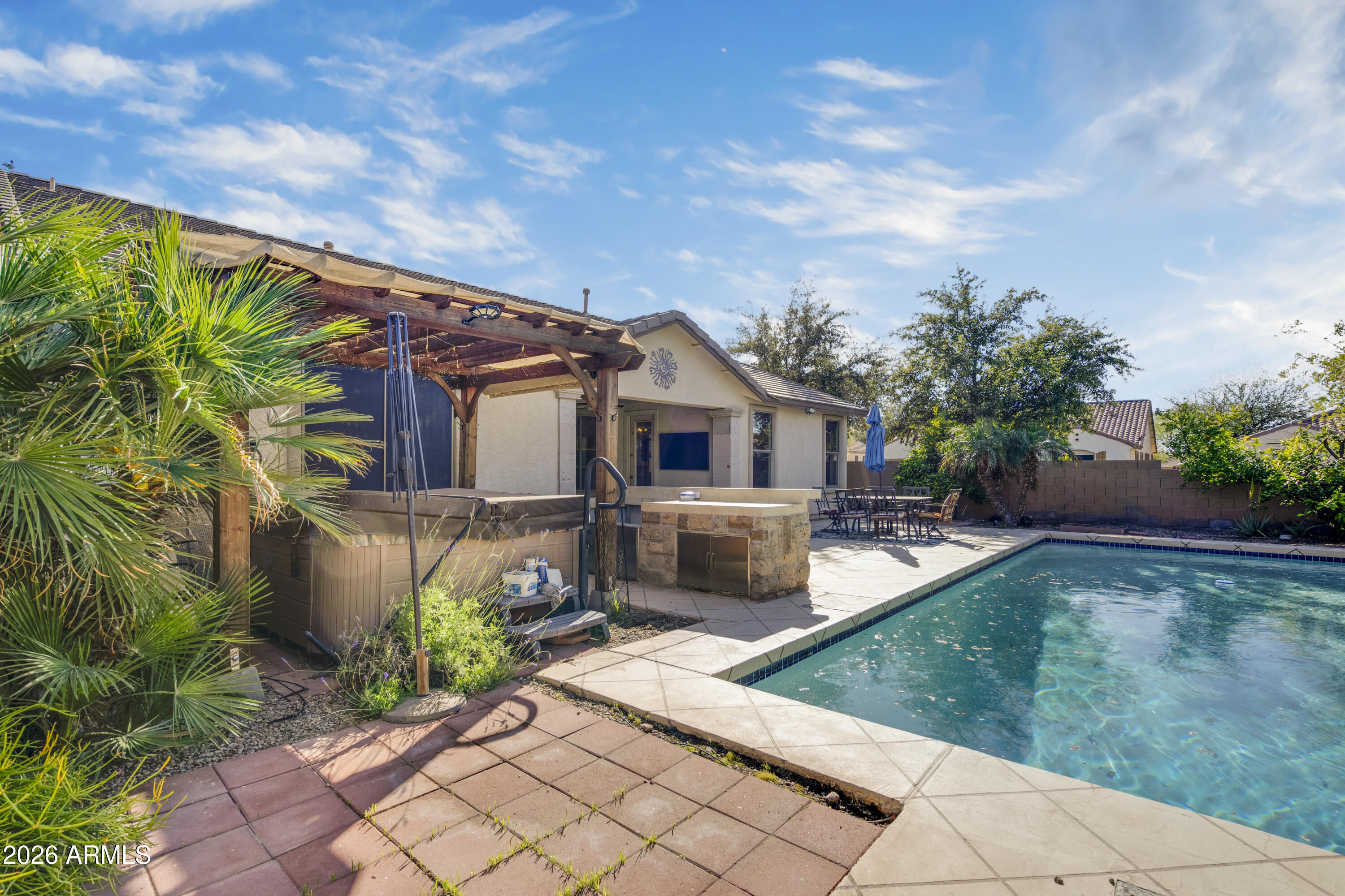 2218 W MAGDALENA Lane