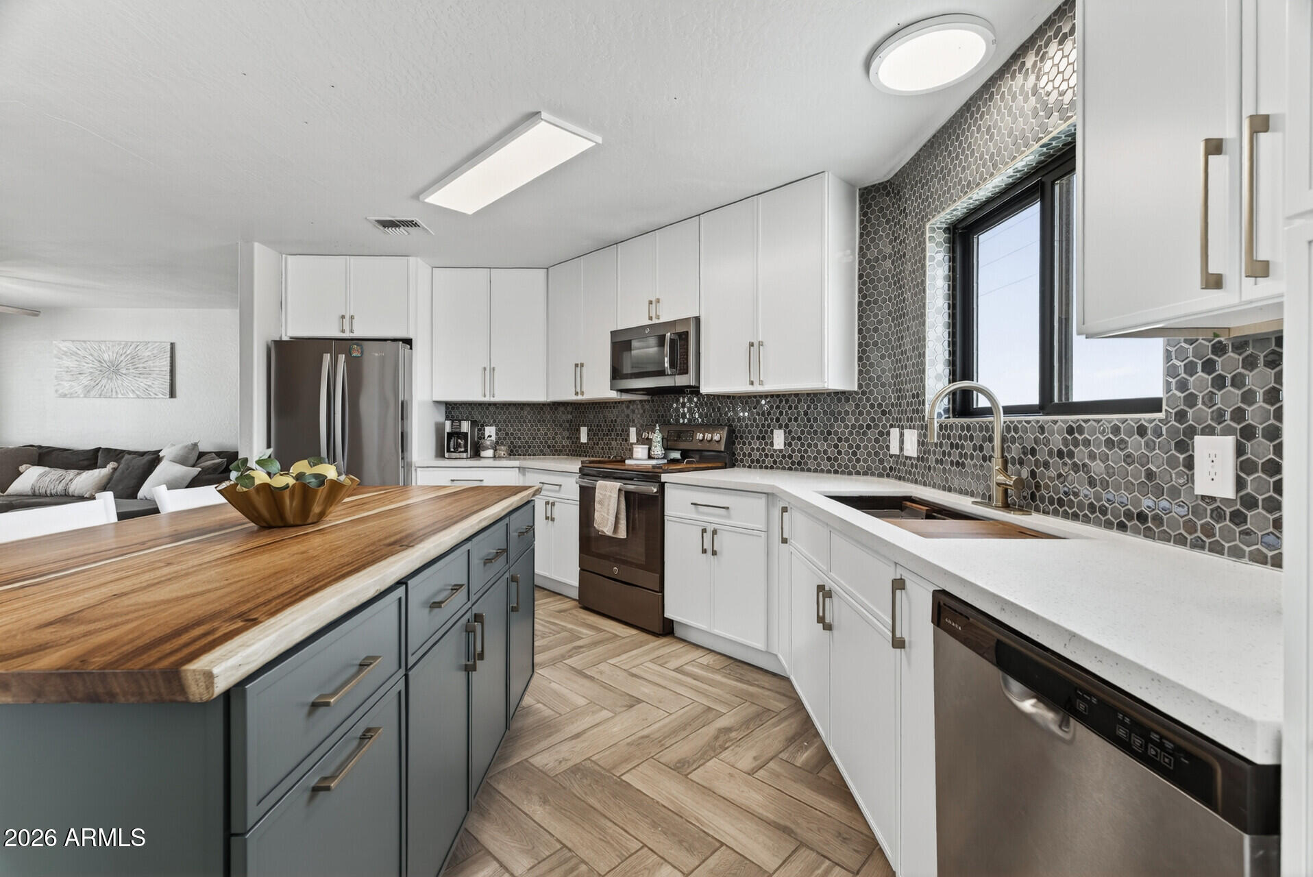 S8 T3S R9E - Residential