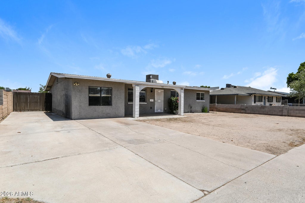 Photo of 1460 W 6th Avenue, Mesa, AZ 85202 (MLS # 7056692)