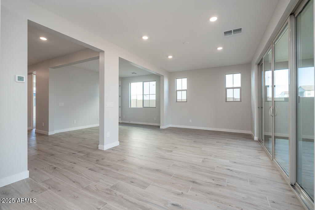 1492 E PRESCOTT Street