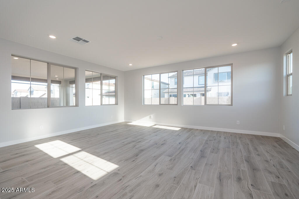 1492 E PRESCOTT Street