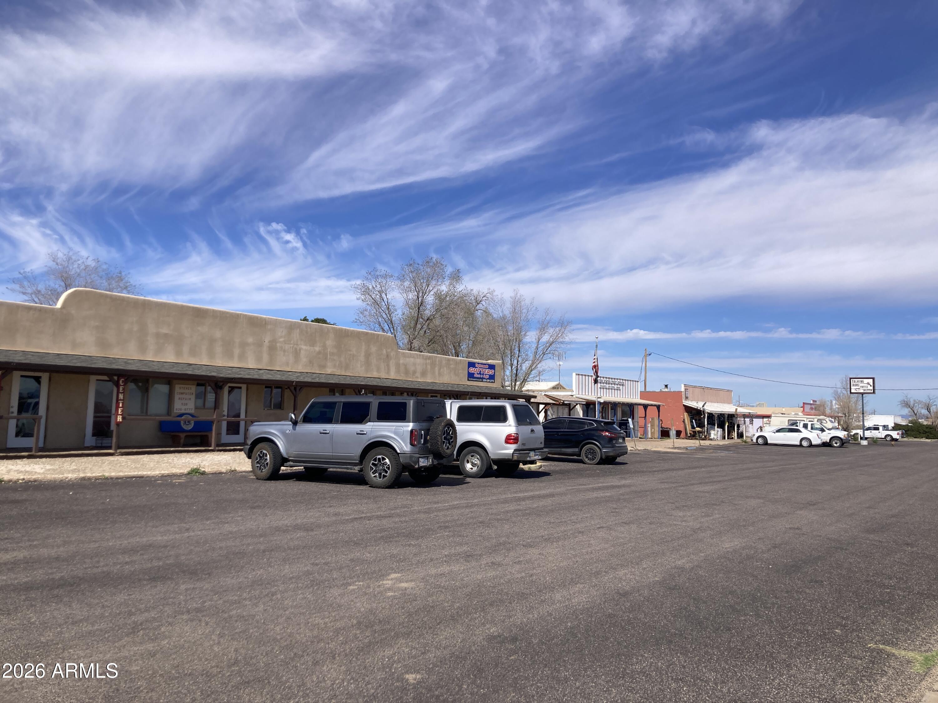 105 N FRONTAGE Road B