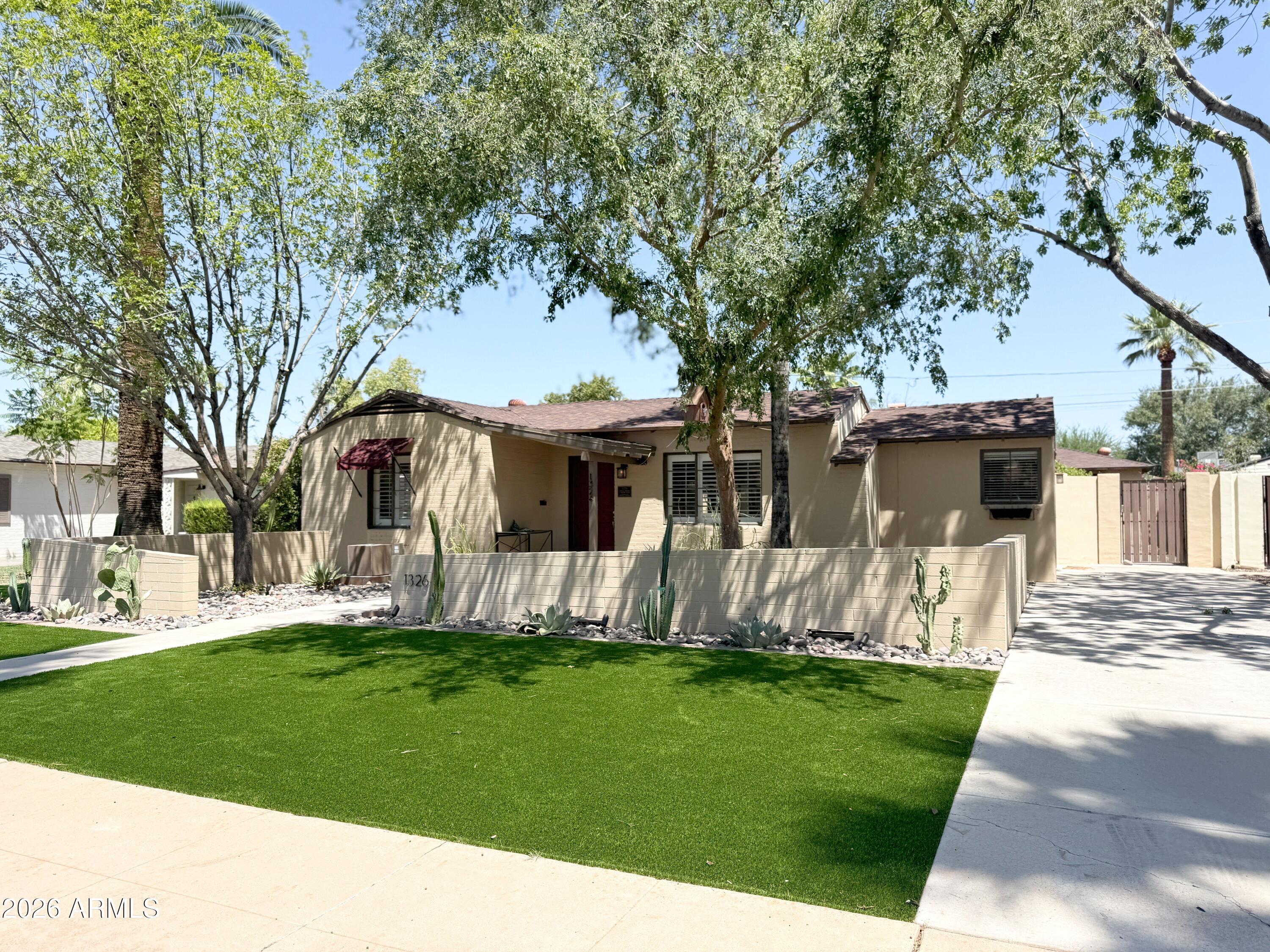 1326 W Palm Lane