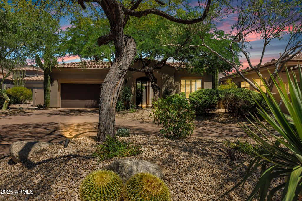 Photo of 16013 N 111th Place, Scottsdale, AZ 85255 (MLS # 6899906)