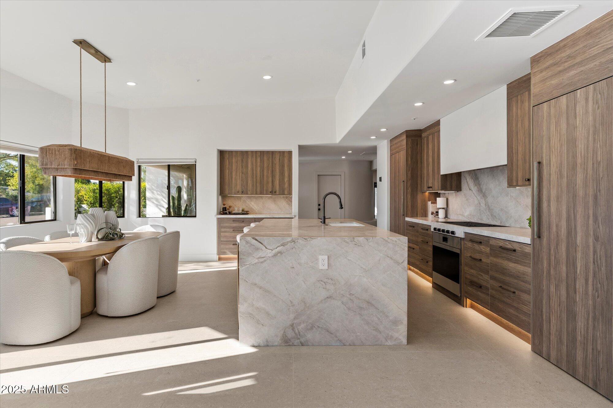 7042 E ORANGE BLOSSOM Lane