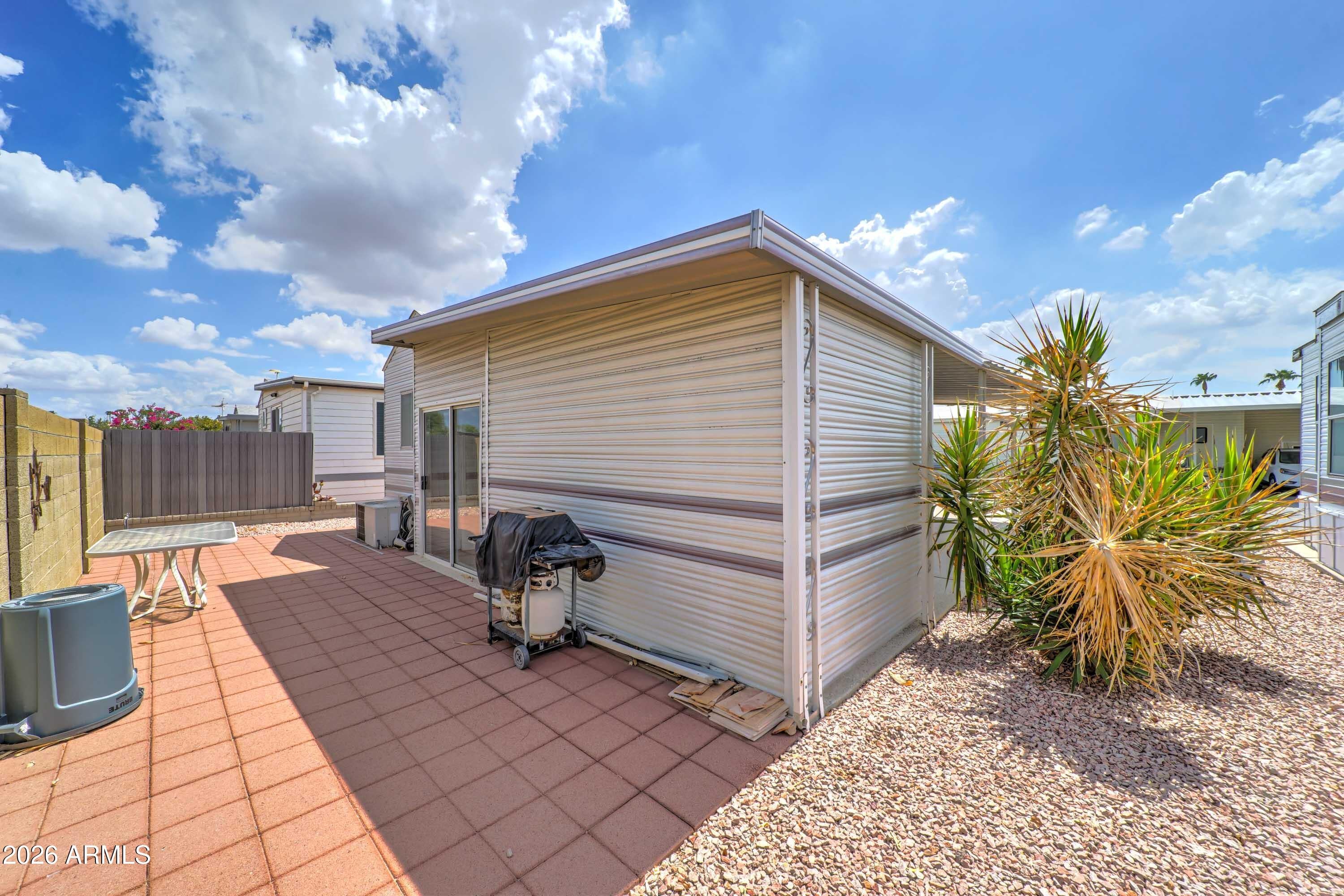 111 S GREENFIELD Road 822