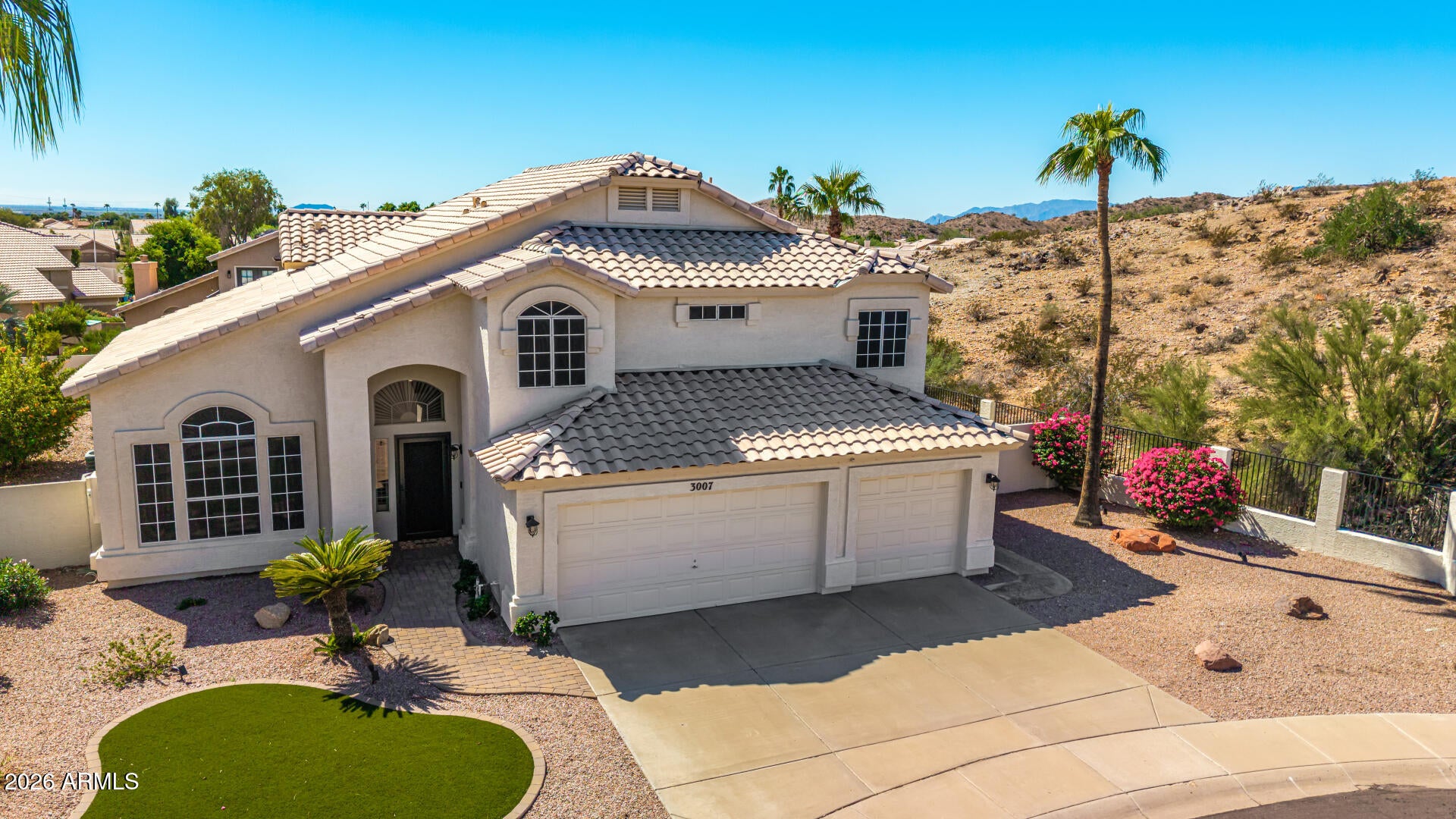 Properties 2 3007 E THUNDERHILL Place