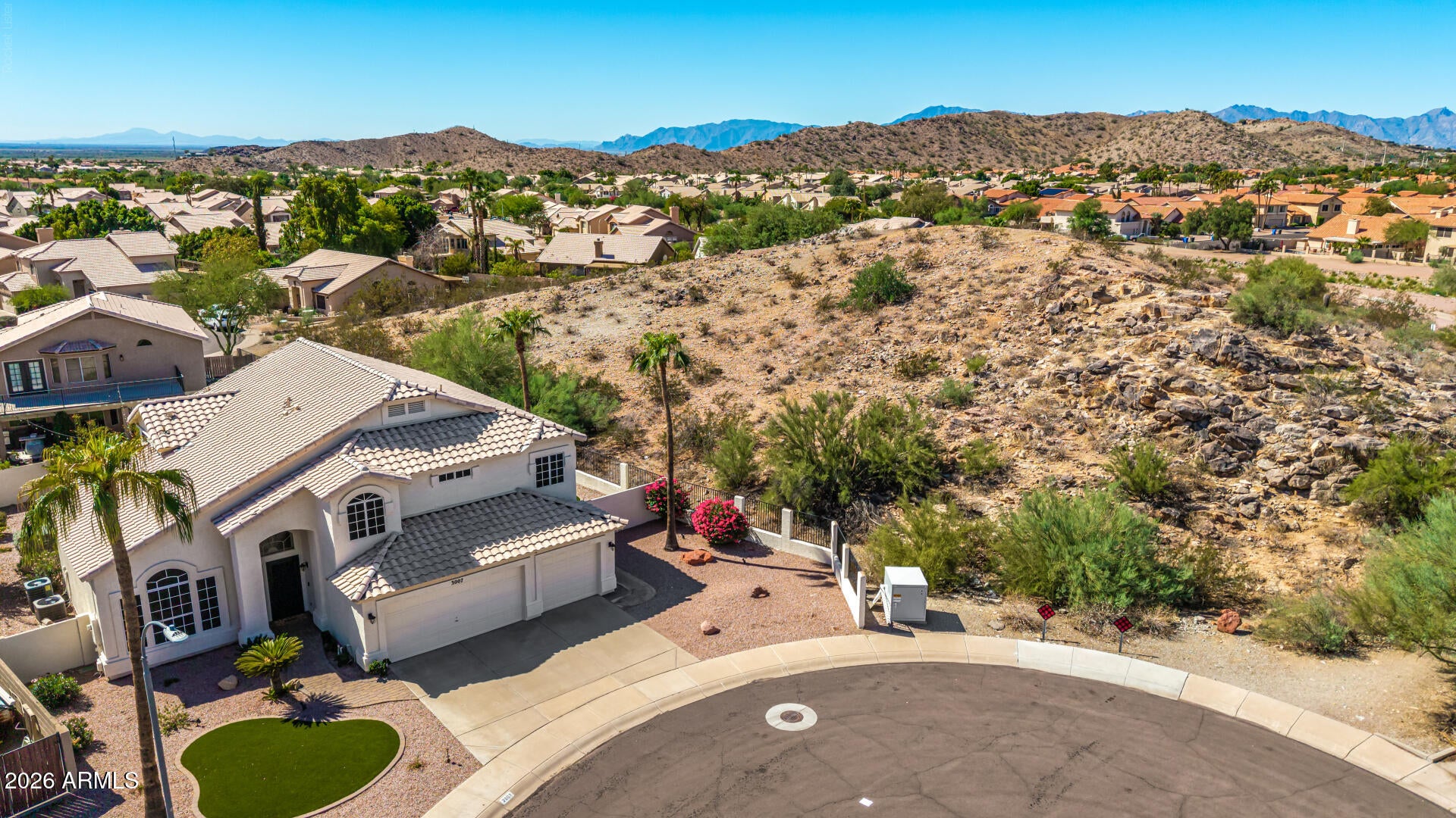 Properties 1 3007 E THUNDERHILL Place
