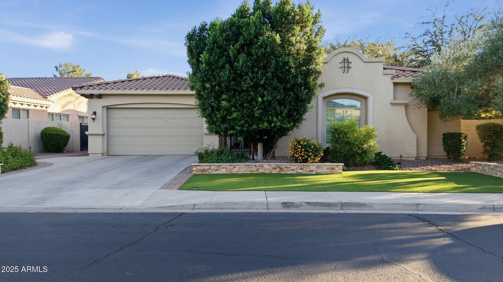 Photo of 3949 E Wood Drive, Chandler, AZ 85249 (MLS # 6951144)