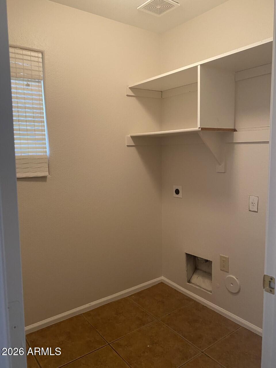 16575 W MORELAND Street