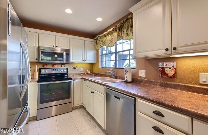 10017 E MOUNTAIN VIEW Road 1041