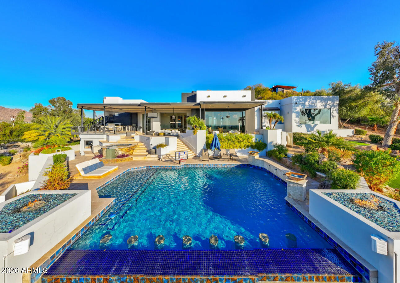 5632 N CAMELBACK CANYON Drive