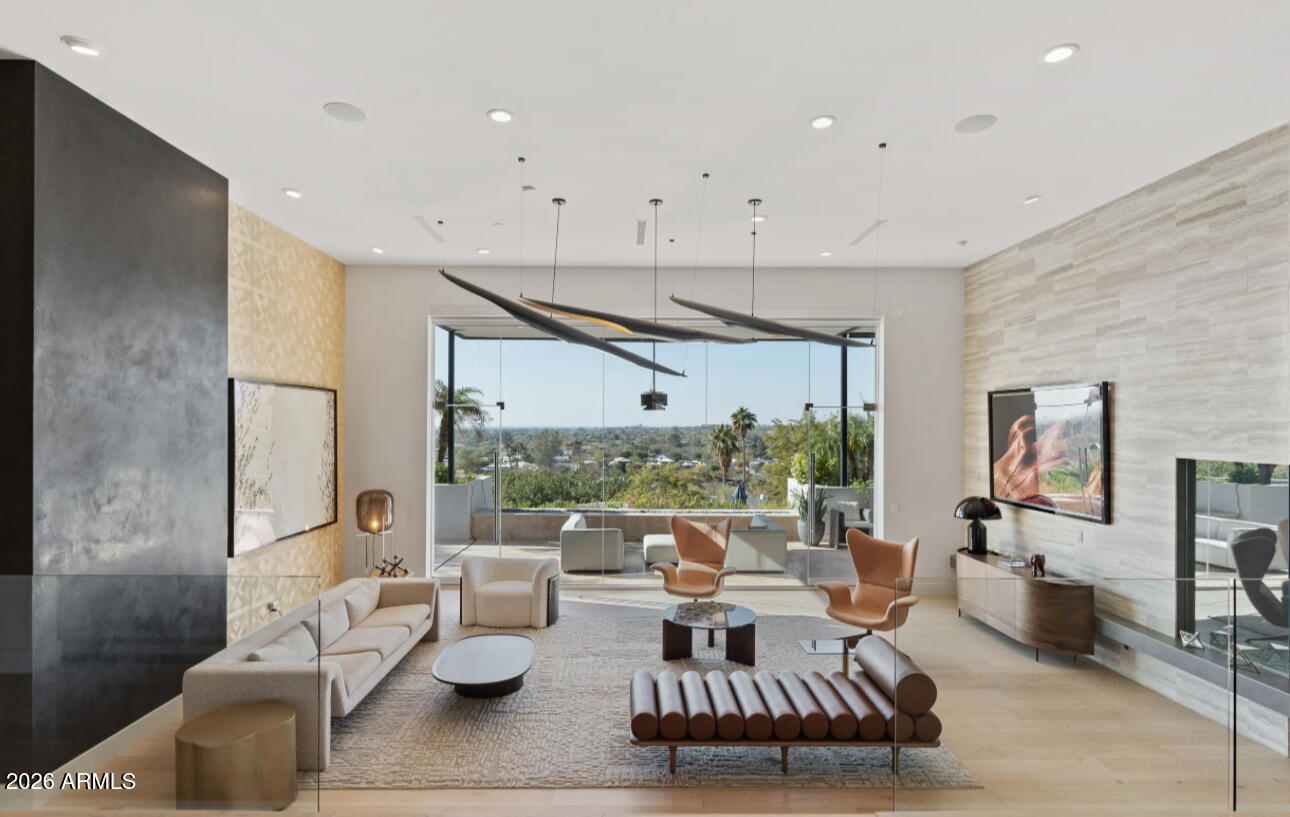 5632 N CAMELBACK CANYON Drive