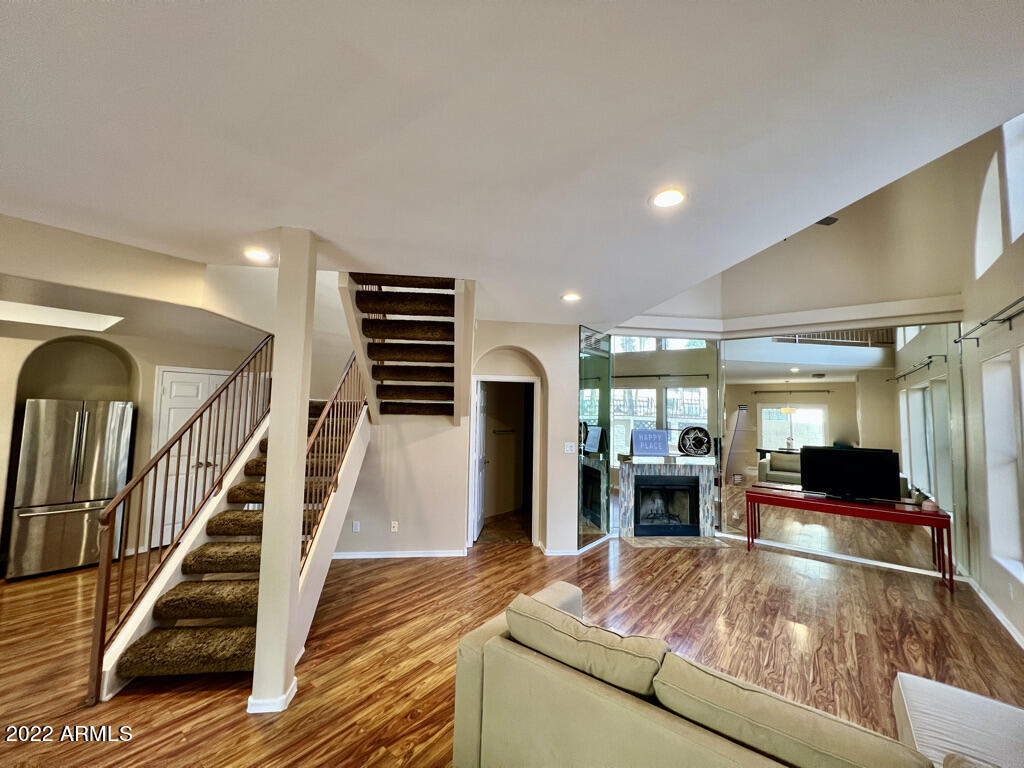 10255 N 12TH Place 3